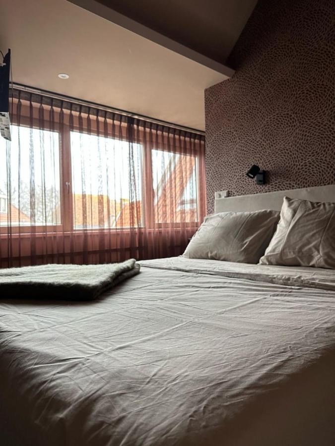 Bed Bij Bistro Apartment Medemblik Exterior foto